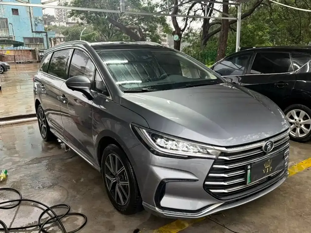 BYD MAX New Energy — фото 6