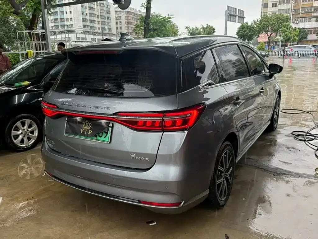 BYD MAX New Energy — фото 7