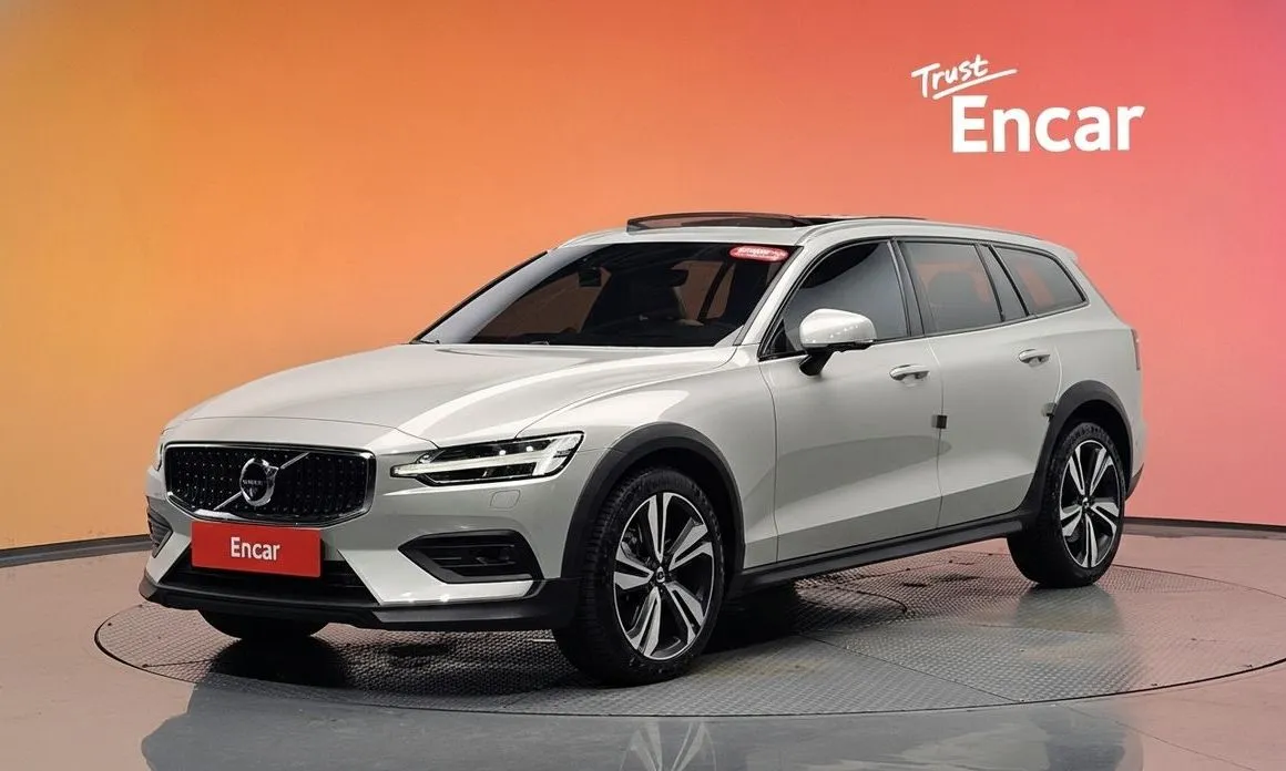 Volvo V60 — фото 1