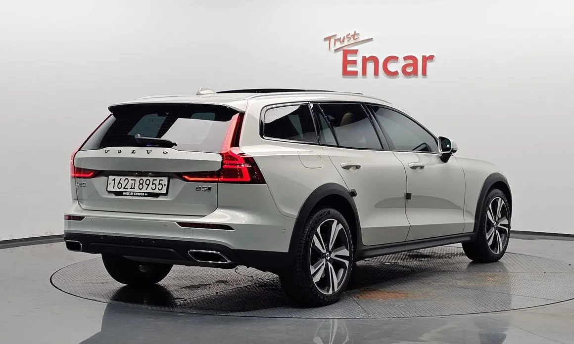 Volvo V60 — фото 2