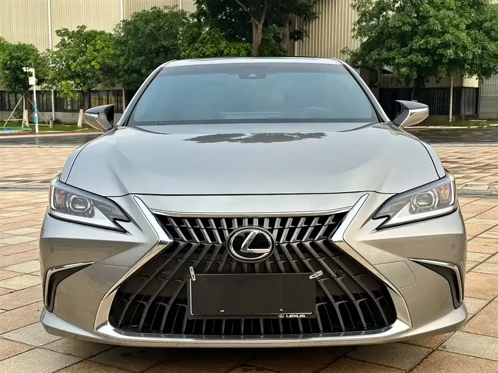 Lexus ES — фото 7