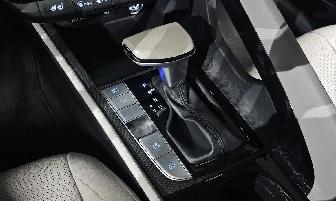 Hyundai AVANTE — фото 7