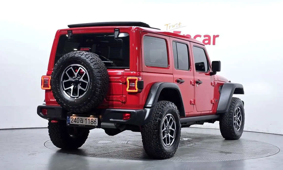 Jeep Wrangler — фото 8