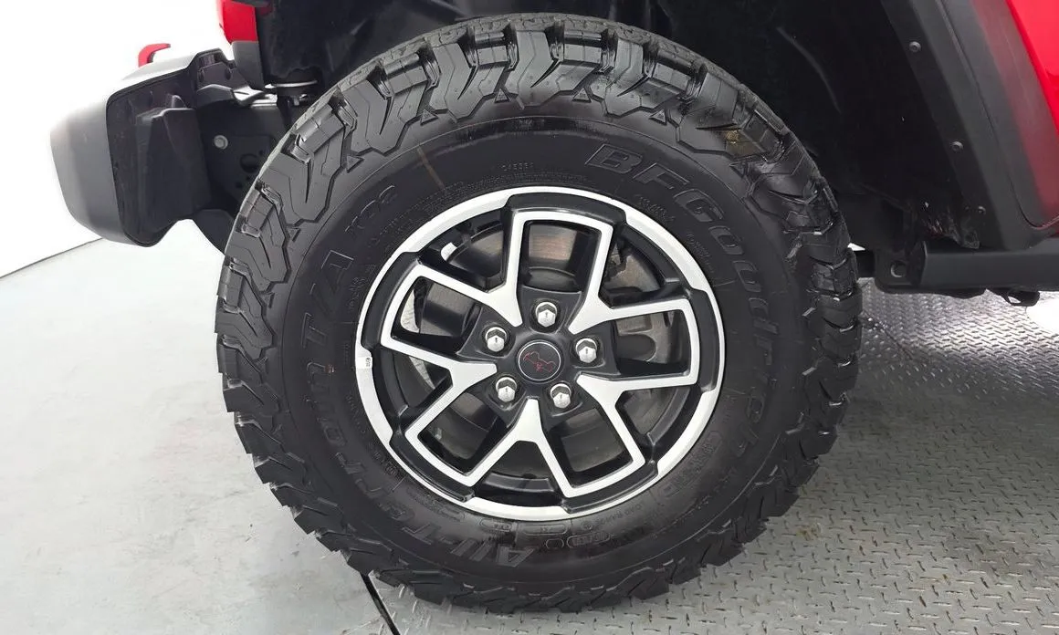 Jeep Wrangler — фото 9