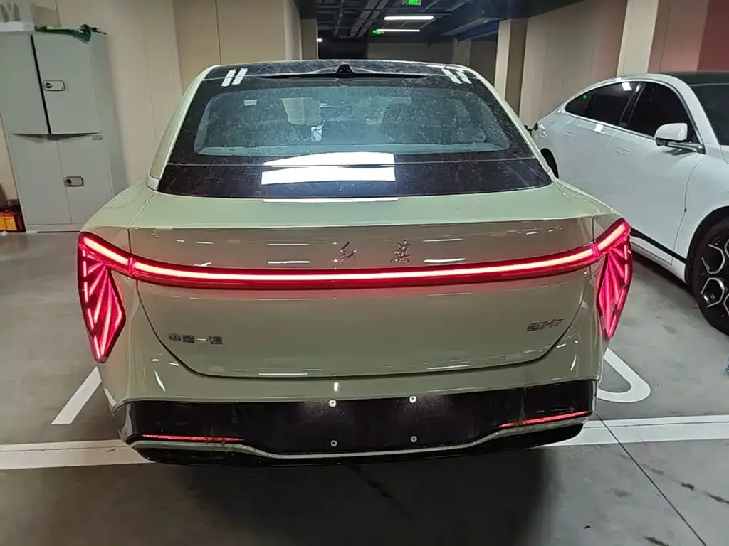 Hongqi EH7 — фото 10