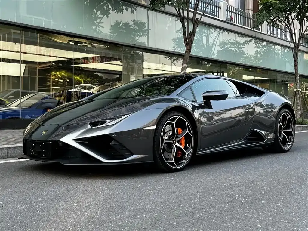 Lamborghini Huracan — фото 1