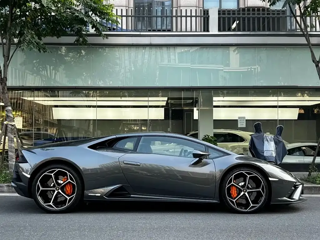 Lamborghini Huracan — фото 7
