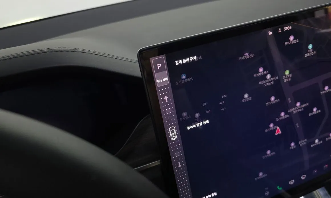 Tesla Model X — фото 7