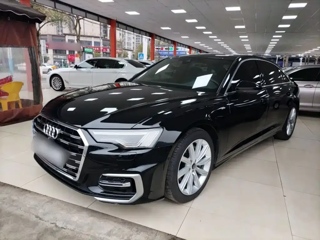 Audi A6L — фото 1