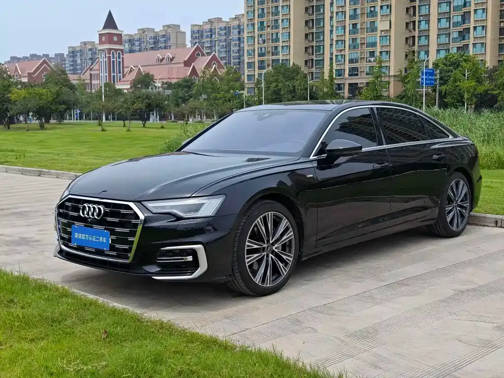 Audi A6L — фото 1