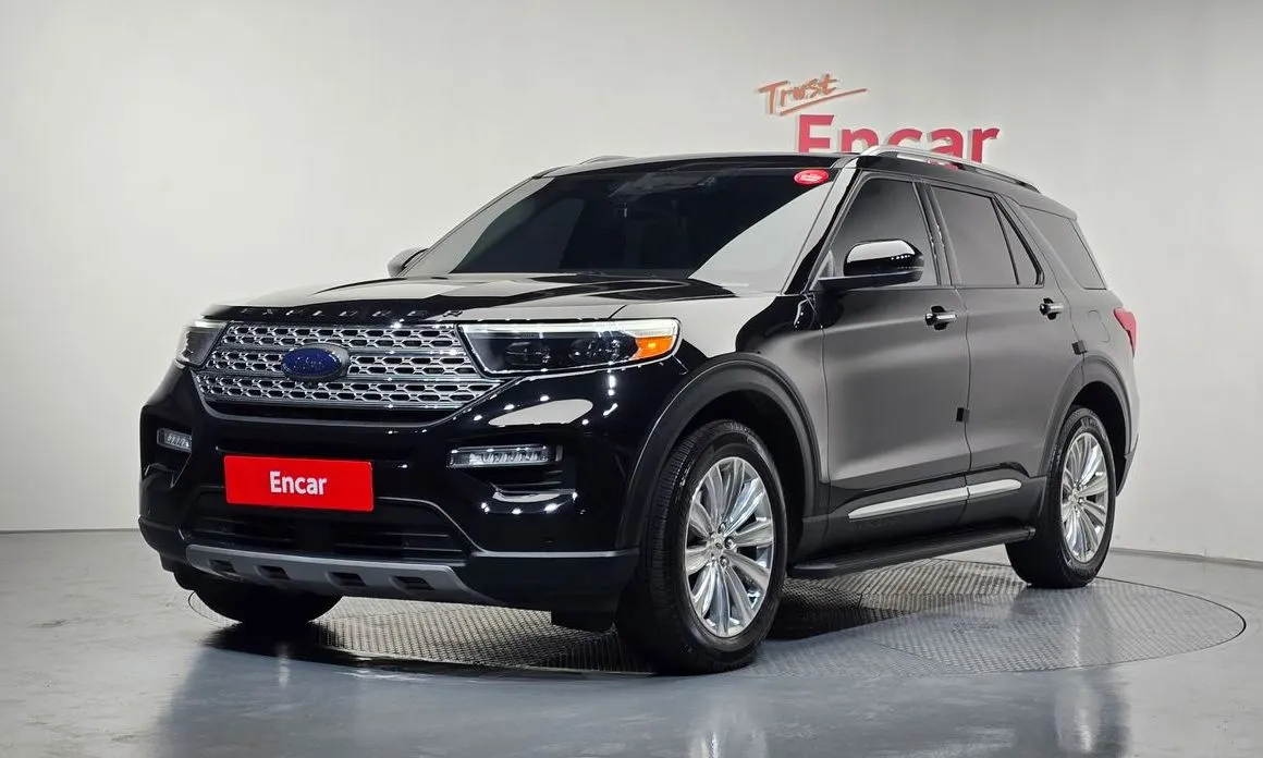 Ford Explorer — фото 1