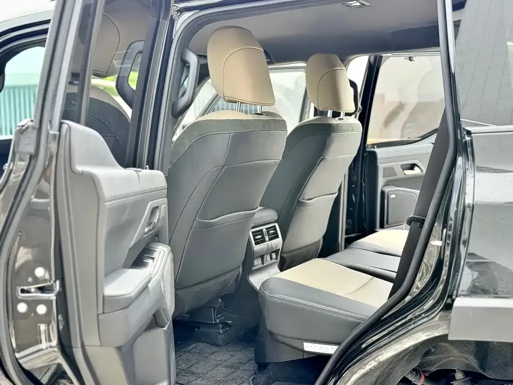 Lexus GX — фото 8