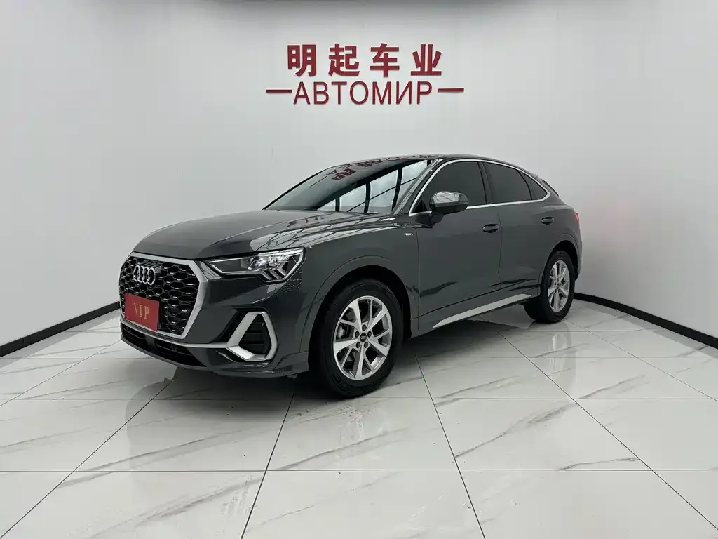 Audi Q3 Sportback — фото 1