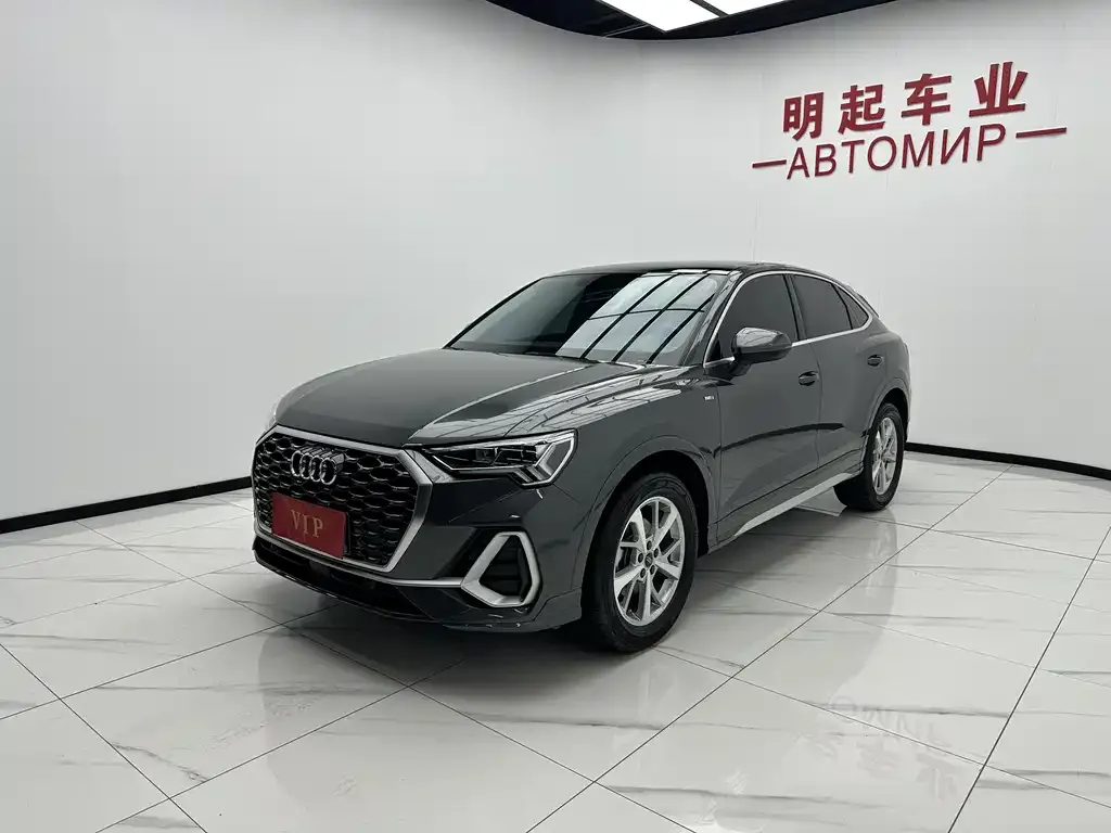 Audi Q3 Sportback — фото 10