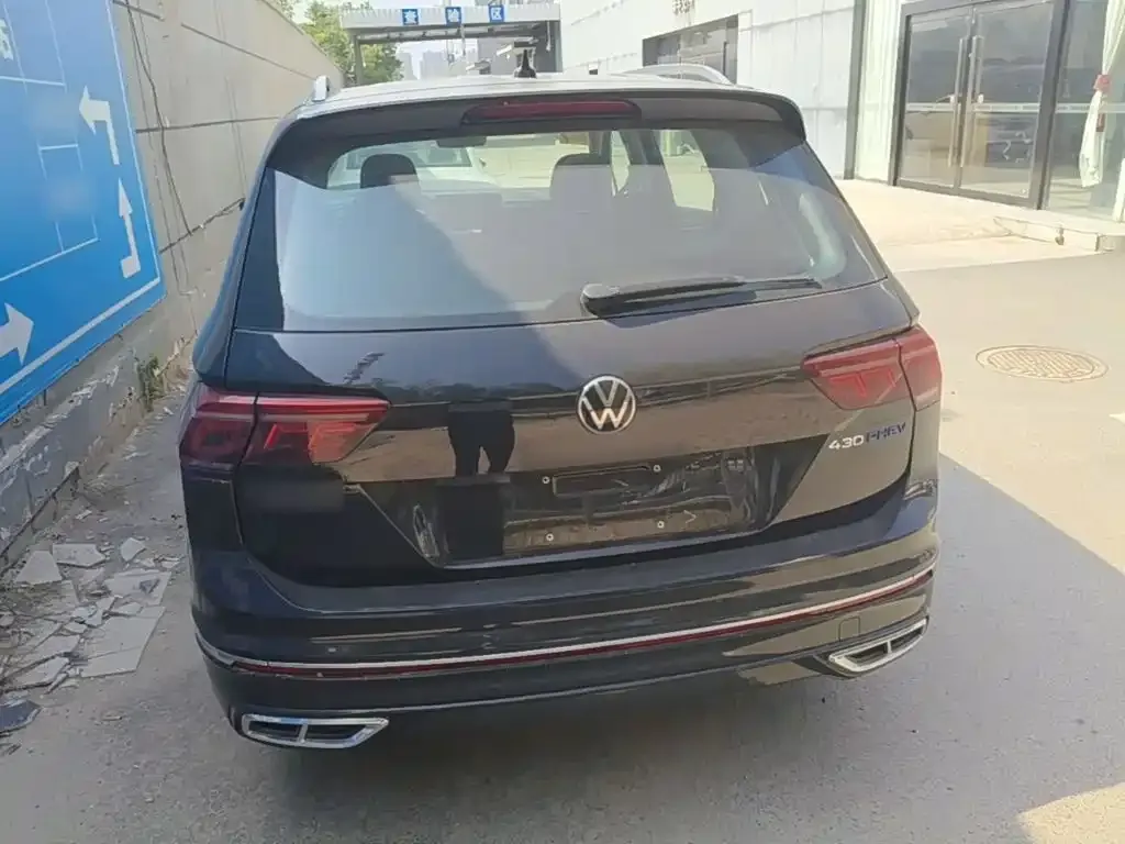 Volkswagen Tiguan L PHEV — фото 7