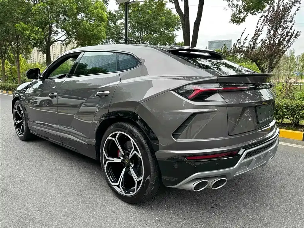 Lamborghini Urus — фото 7