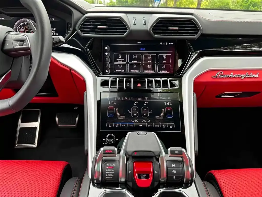 Lamborghini Urus — фото 5