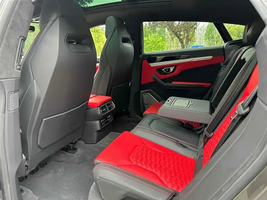 Lamborghini Urus — фото 3
