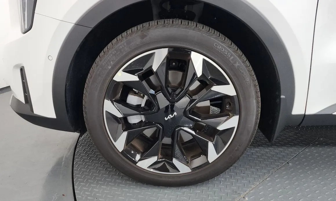 Kia Sorento — фото 5