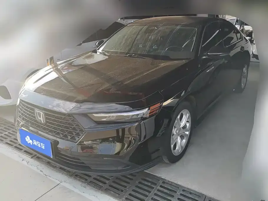 Honda Accord — фото 1