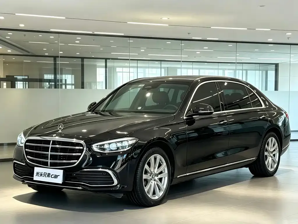 Mercedes-Benz S-Class — фото 1