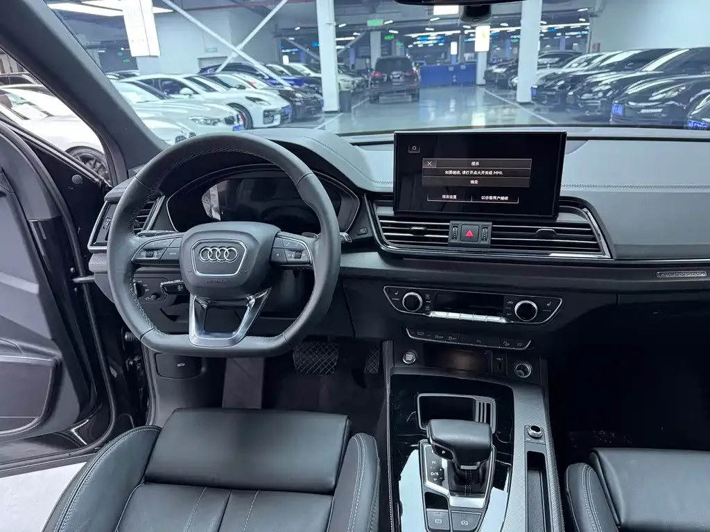 Audi Q5L — фото 3