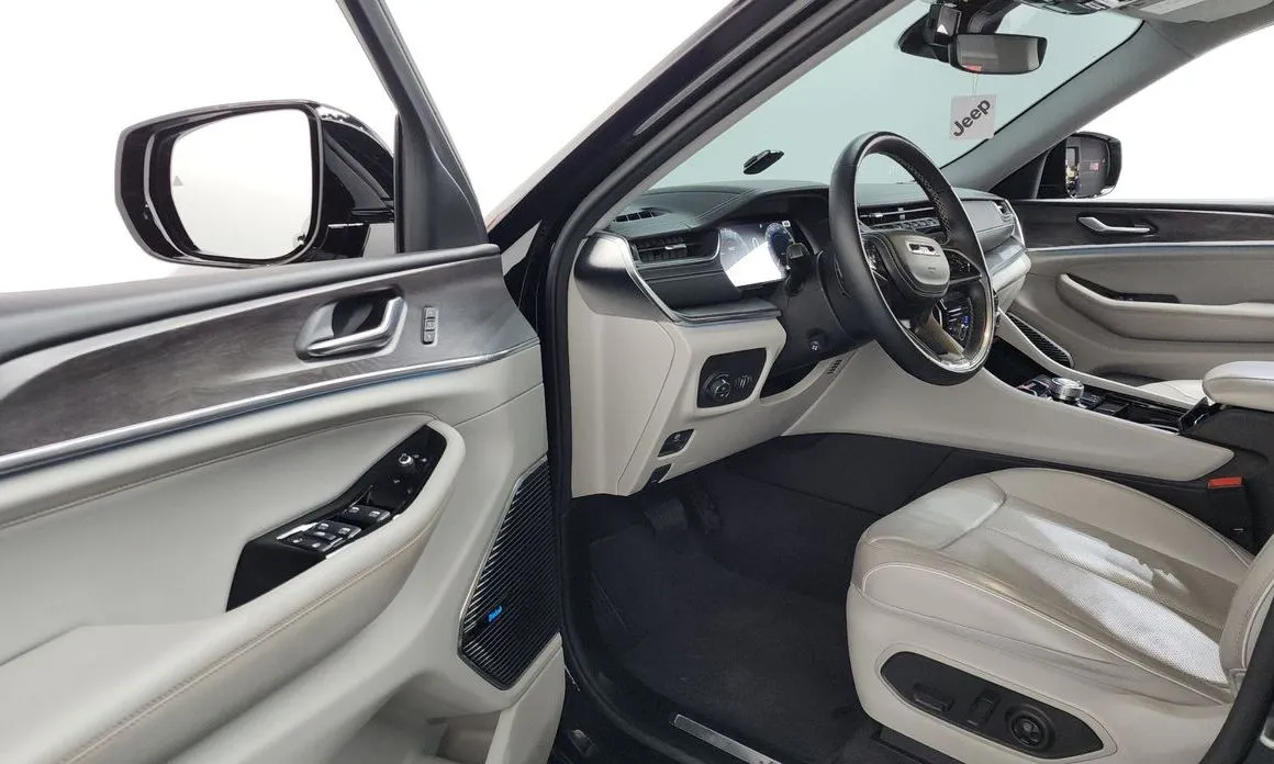Jeep Cherokee — фото 5