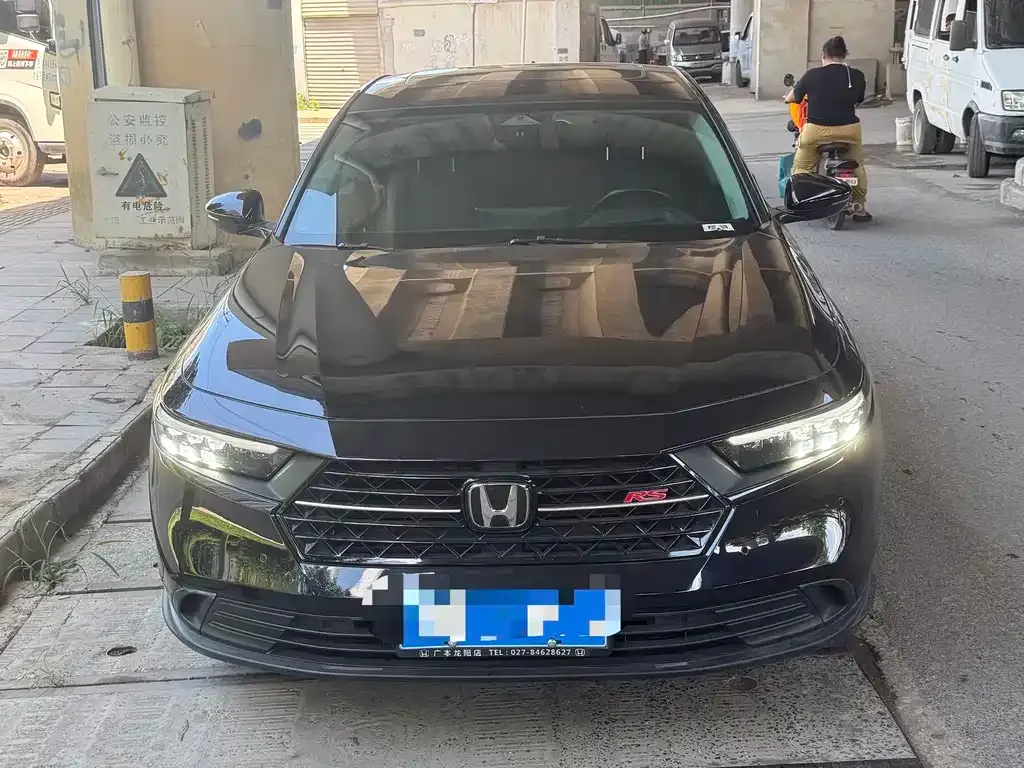 Honda Accord — фото 3