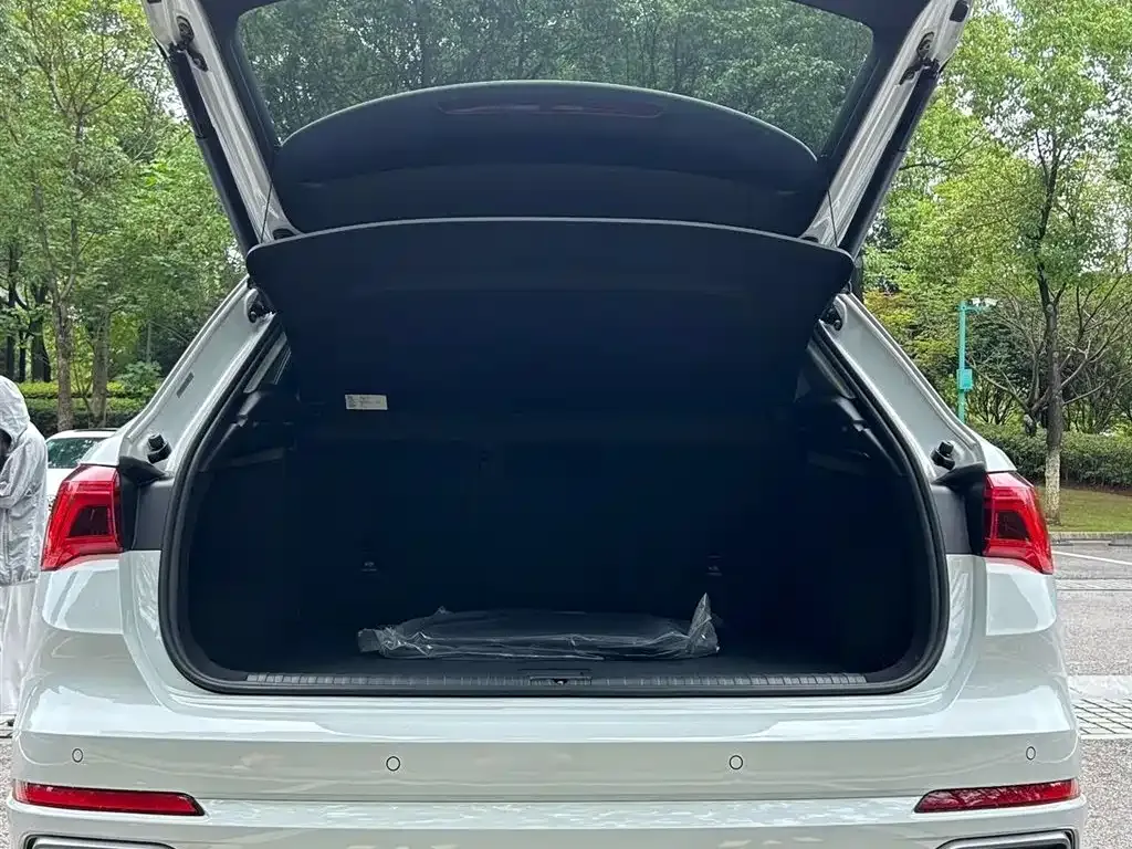 Audi Q3 — фото 4