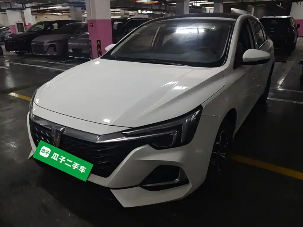 Roewe i6 MAX New Energy — фото 1