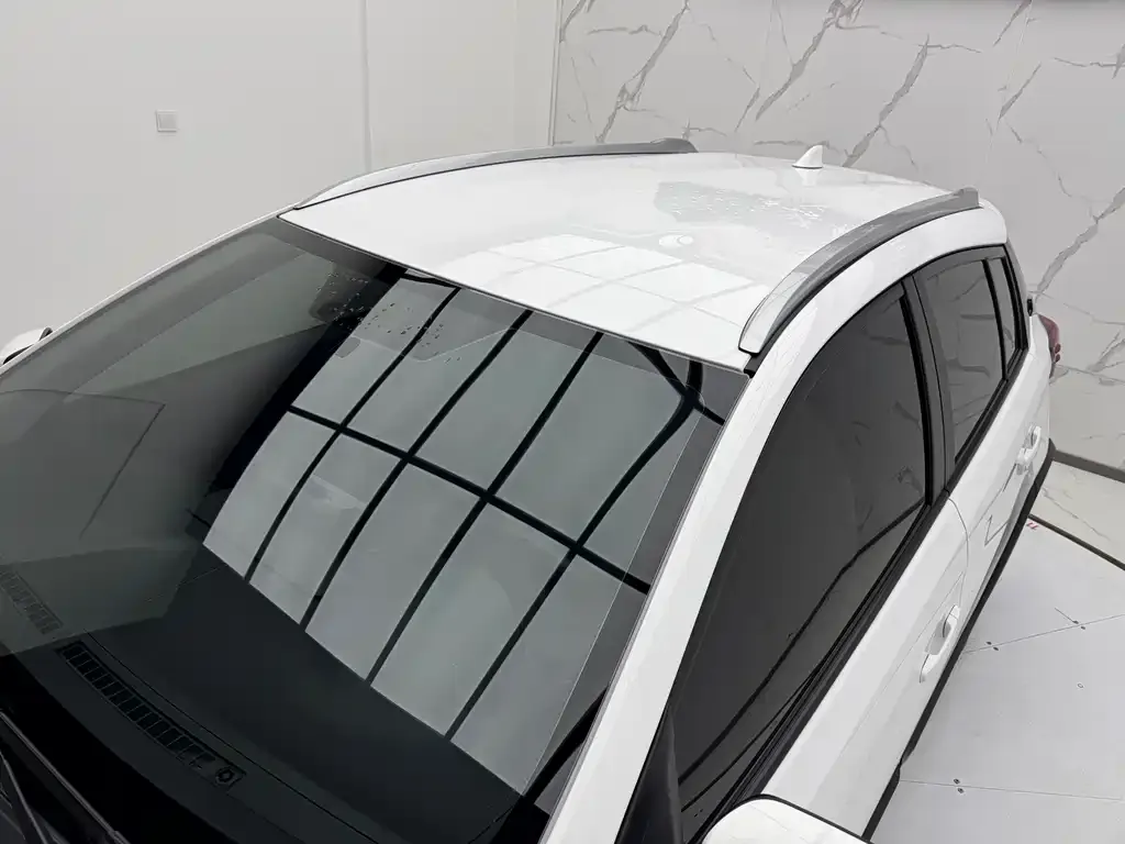 Toyota Yaris L — фото 10