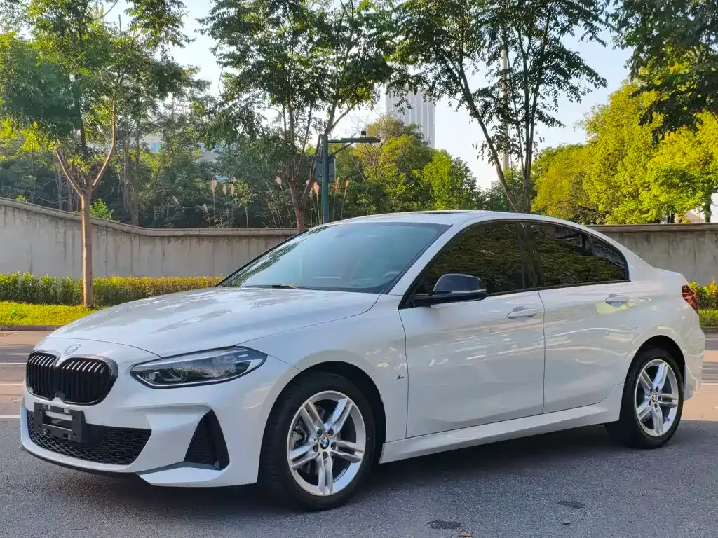 BMW 1 Series — фото 1