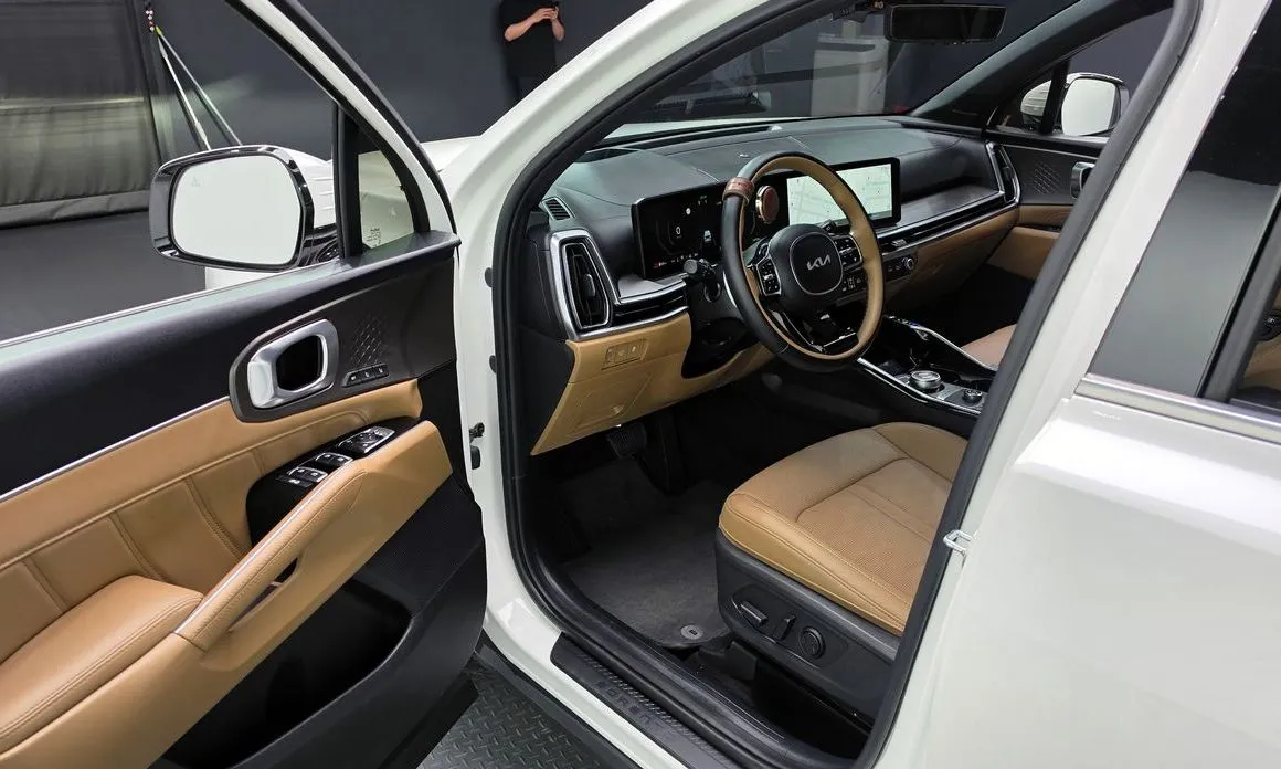 Kia Sorento — фото 5