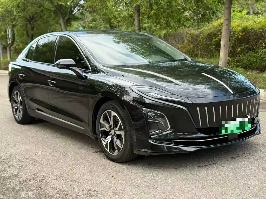 Hongqi E-QM5 — фото 9
