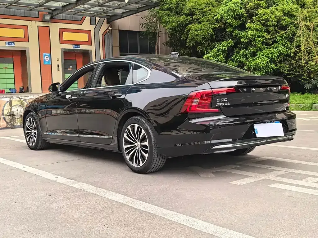 Volvo S90 — фото 7