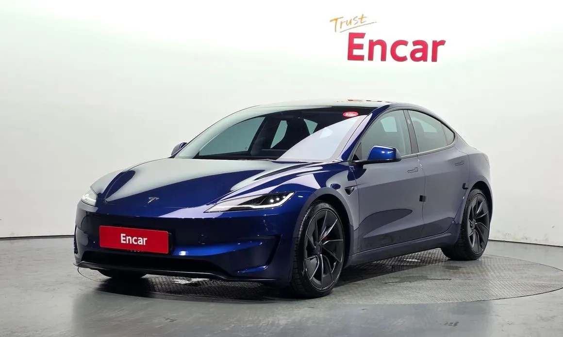 Tesla Model 3 — фото 1