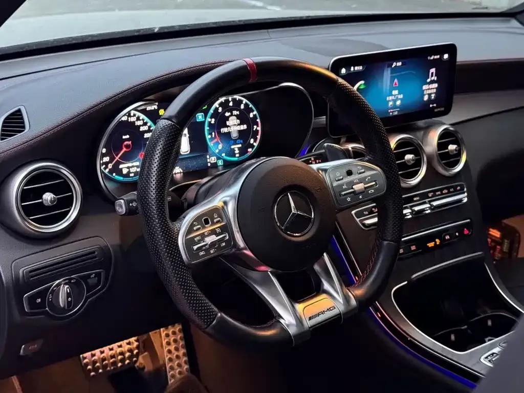 Mercedes-Benz GLC AMG — фото 2