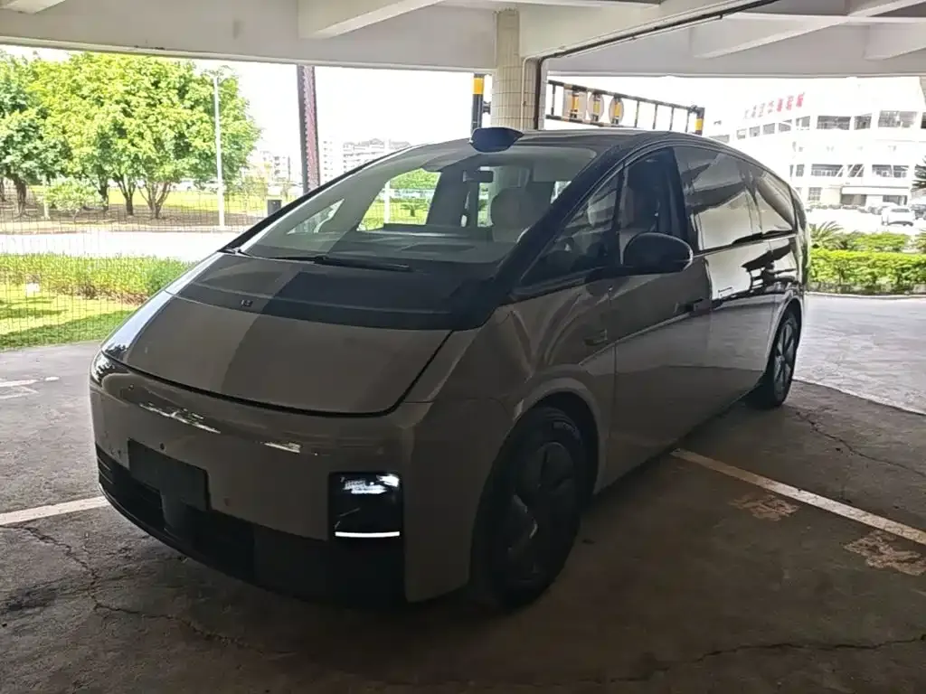 Li Auto MEGA — фото 1