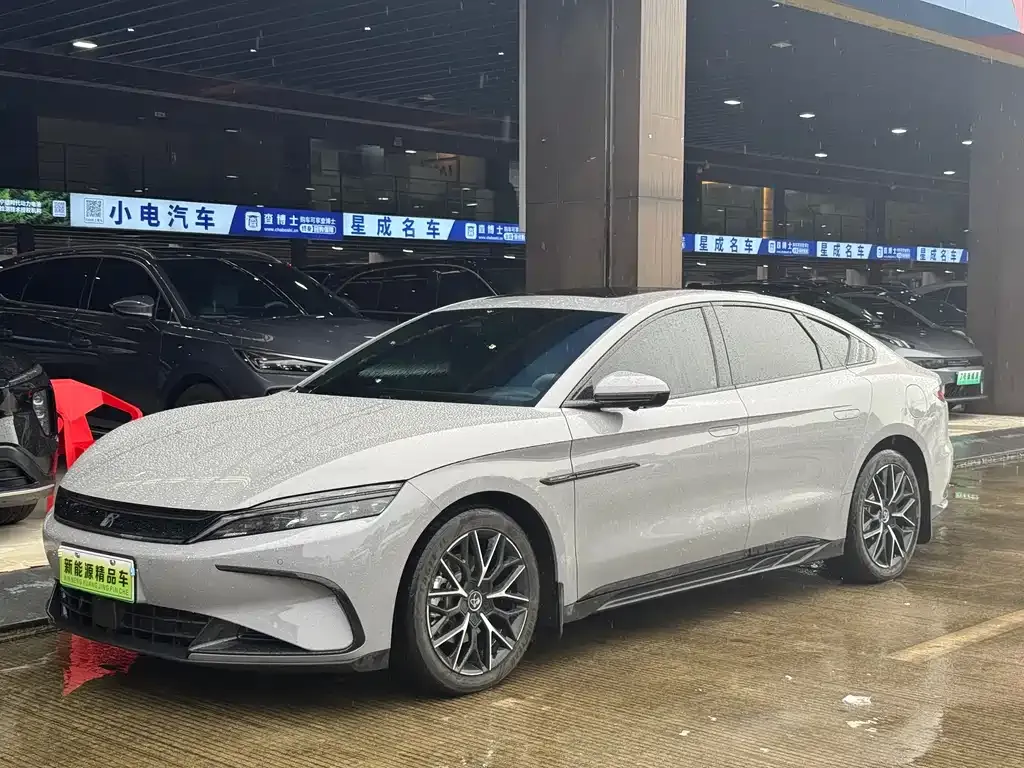 BYD Han — фото 1