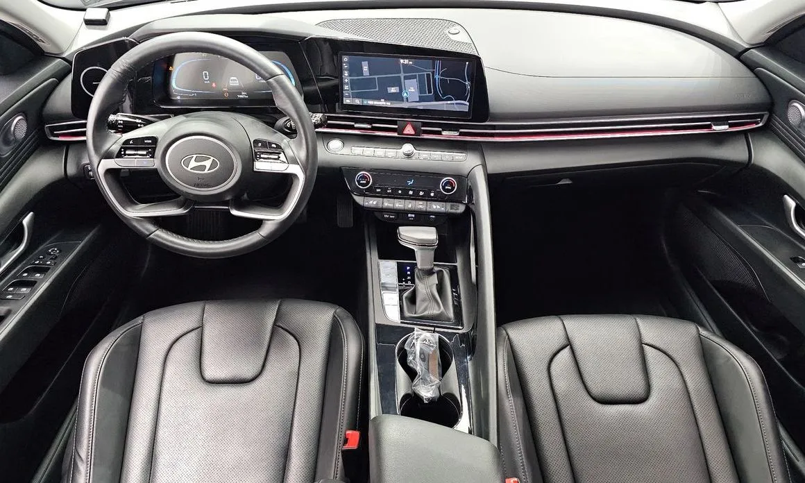 Hyundai AVANTE — фото 8