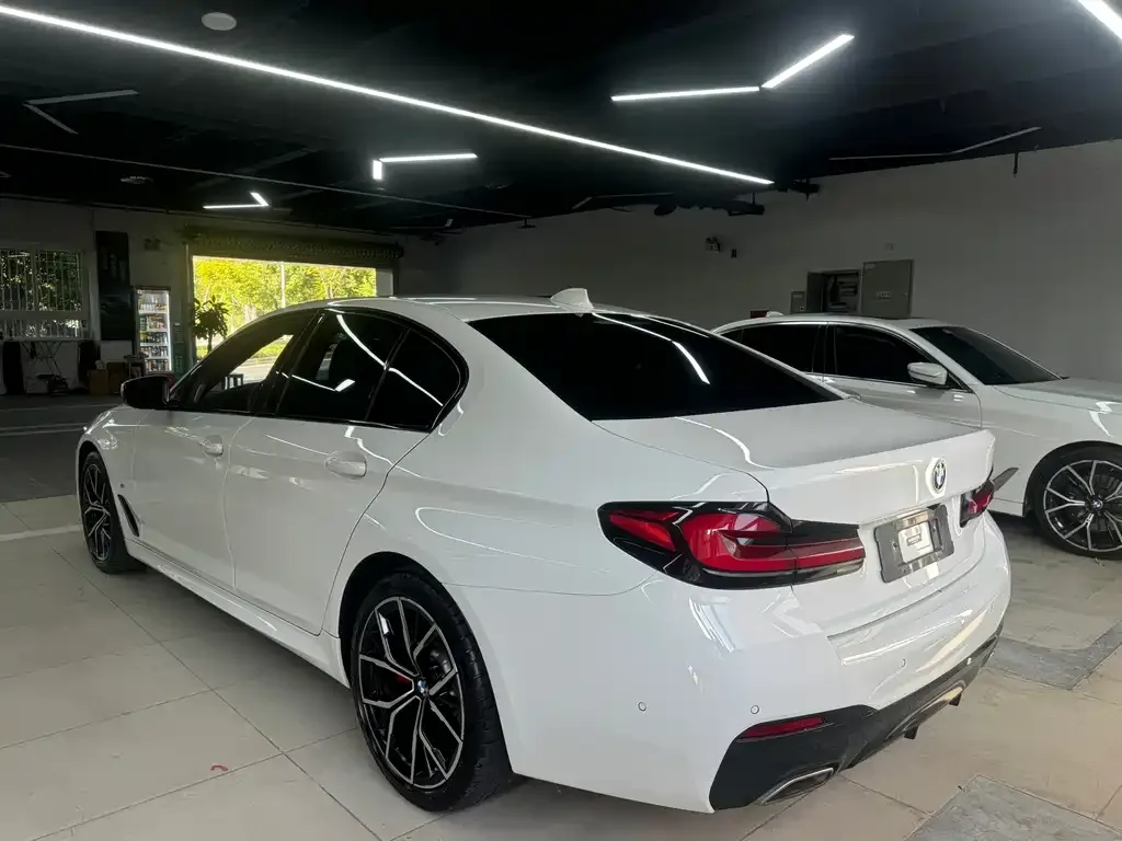 BMW 5 Series (Import) — фото 3