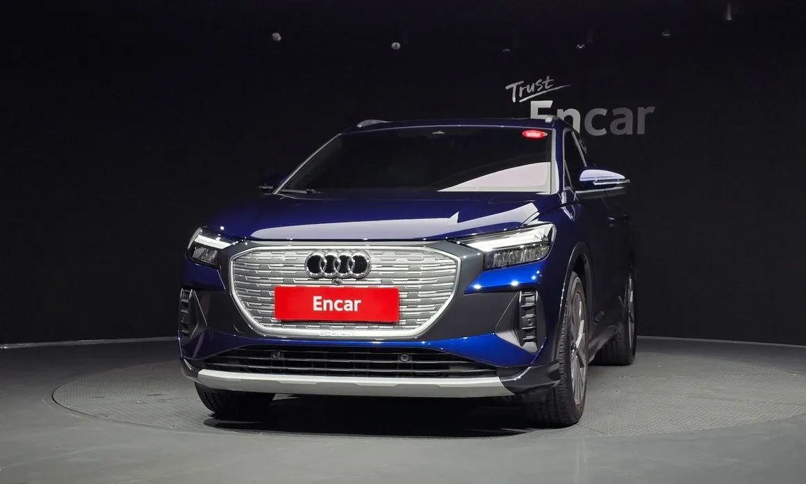 Audi Q4 e-tron — фото 8