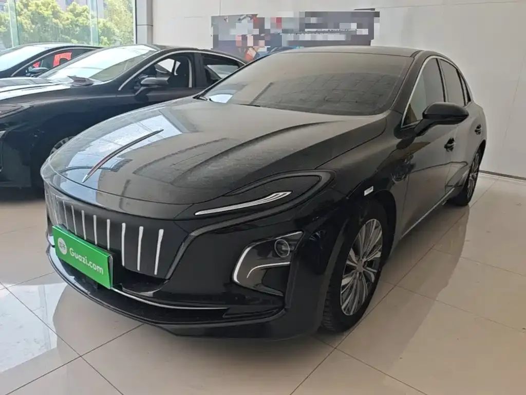 Hongqi E-QM5 — фото 1