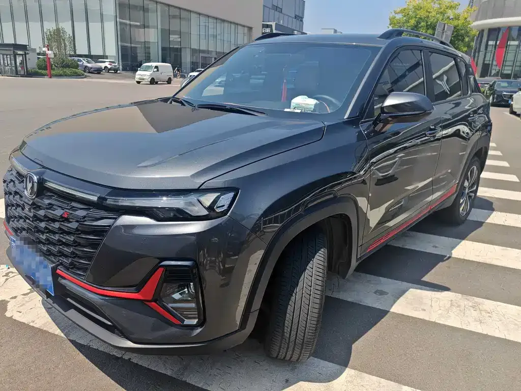 Changan CS35PLUS — фото 1