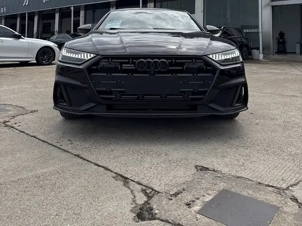 Audi A7L — фото 6