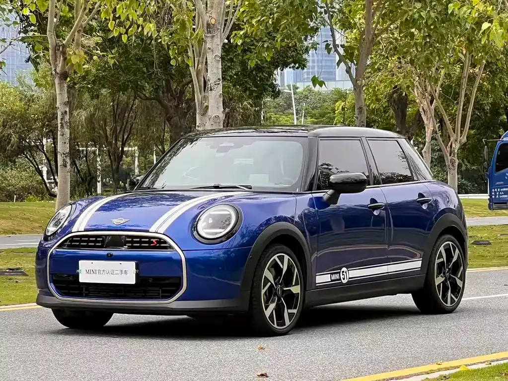 MINI Cooper (3-door) — фото 1