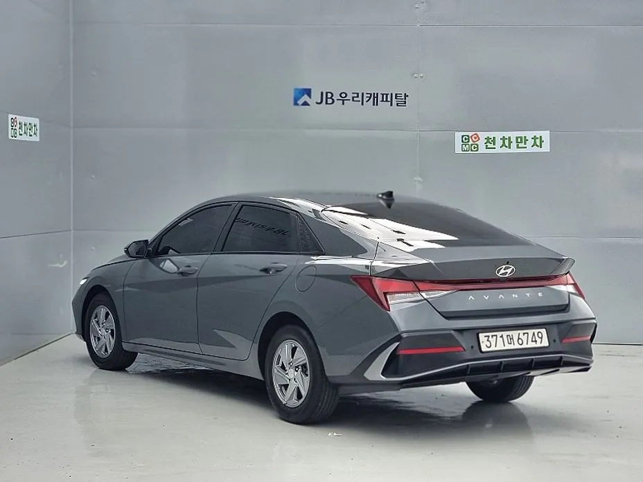Hyundai AVANTE — фото 2