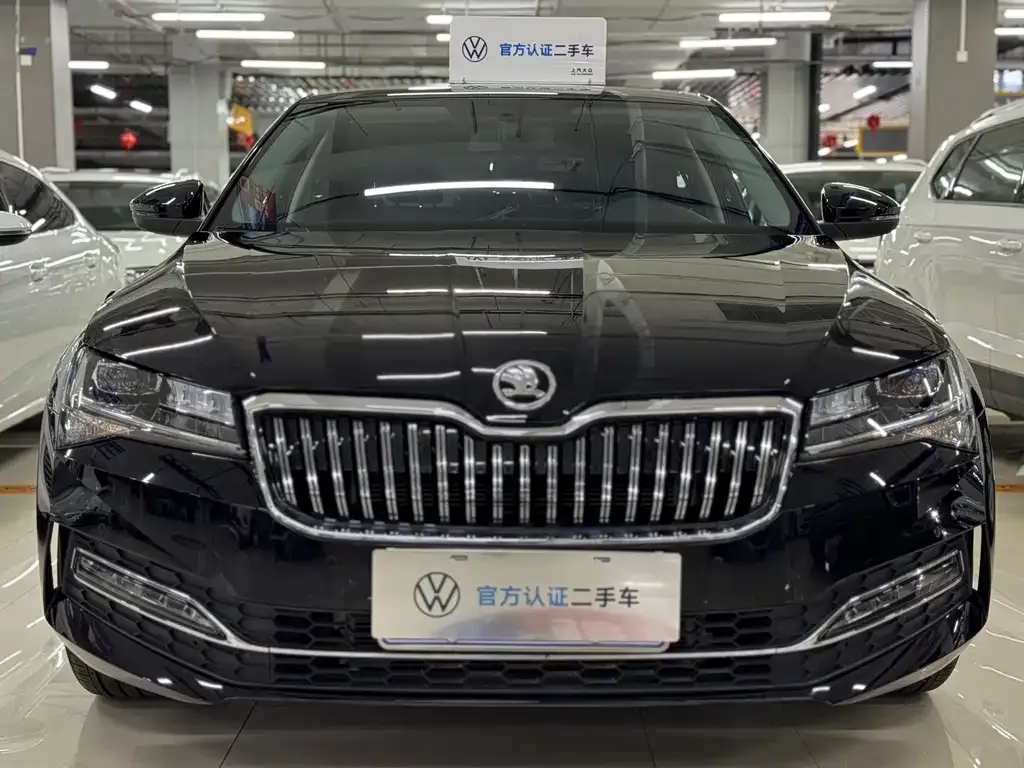 Skoda Superb — фото 6