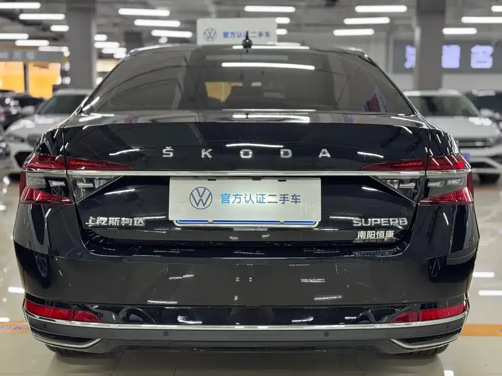 Skoda Superb — фото 4