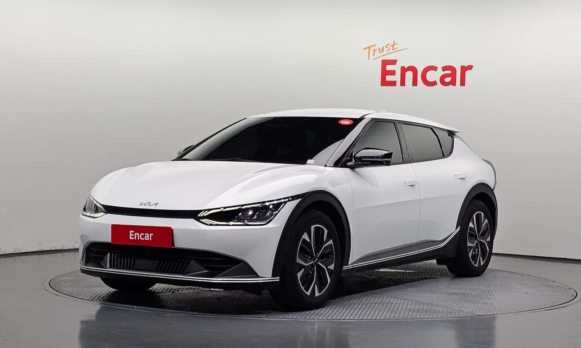 Kia EV6 — фото 1